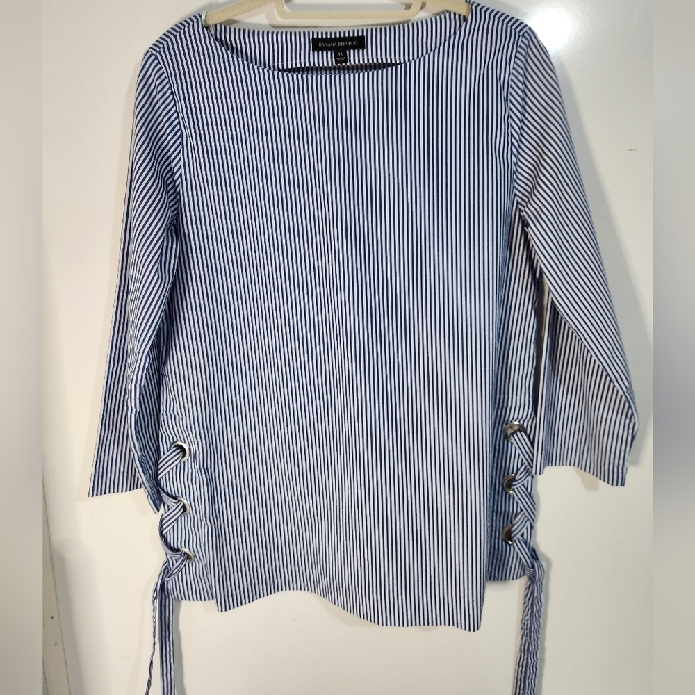 Banana Republic Blue Striped Women's Top, Size Medium
